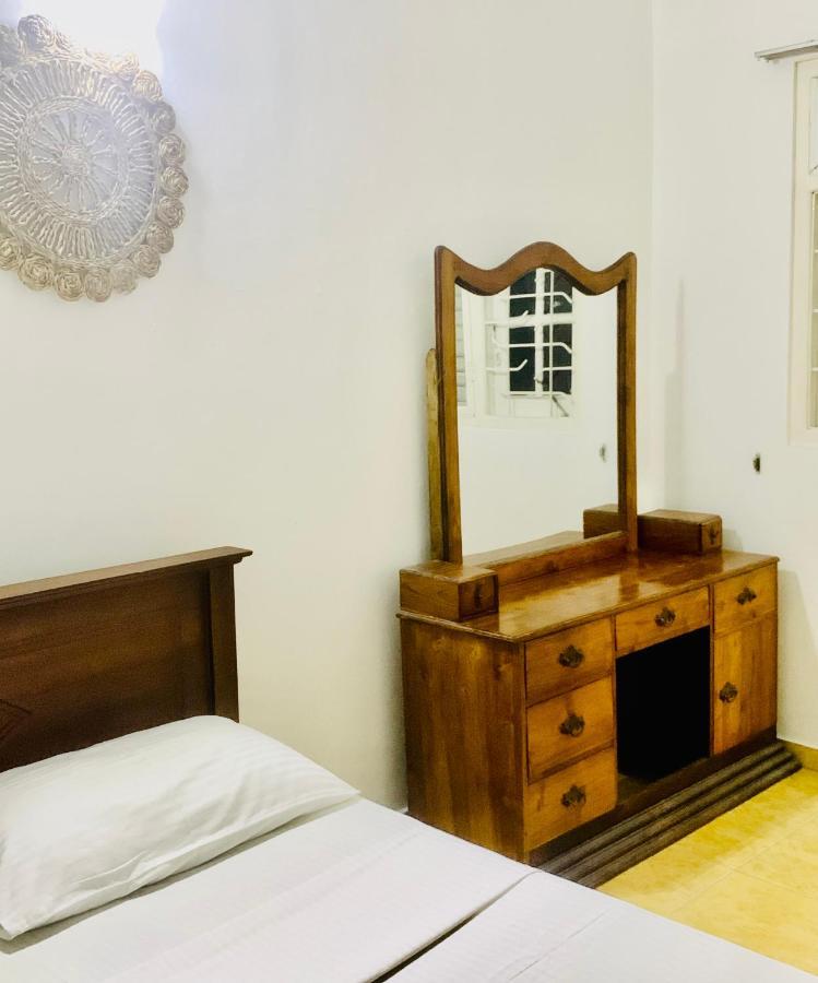 Hotel Dreamy Surf House Weligama Exterior foto