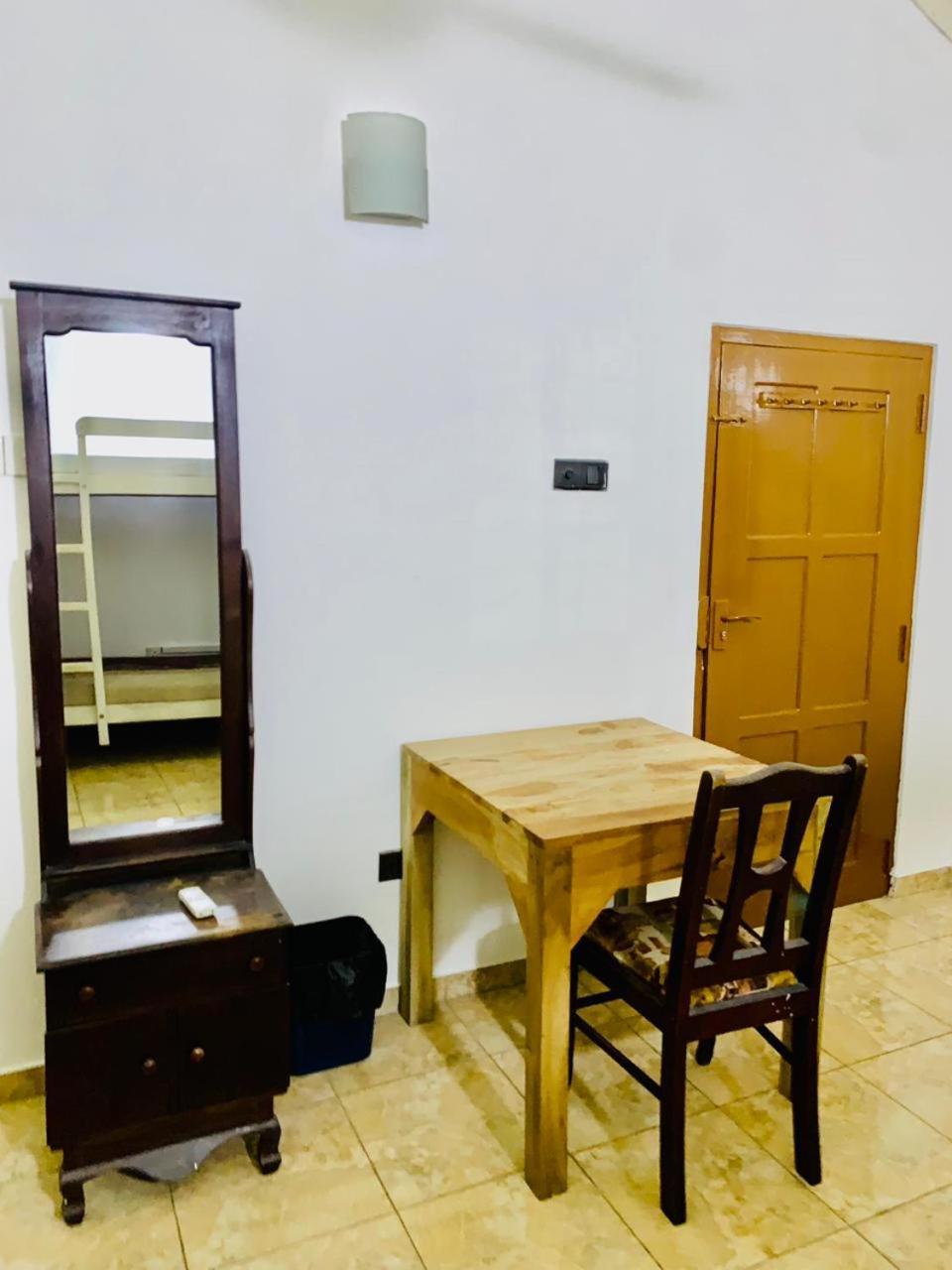 Hotel Dreamy Surf House Weligama Exterior foto